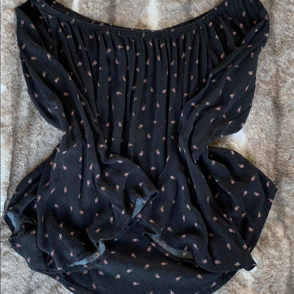 OFF SHOULDER TOP